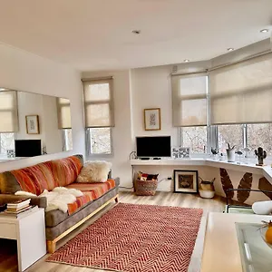 Apartamento Departamento En Calle Aristides, Mejor Zona Turistica, Mendoza